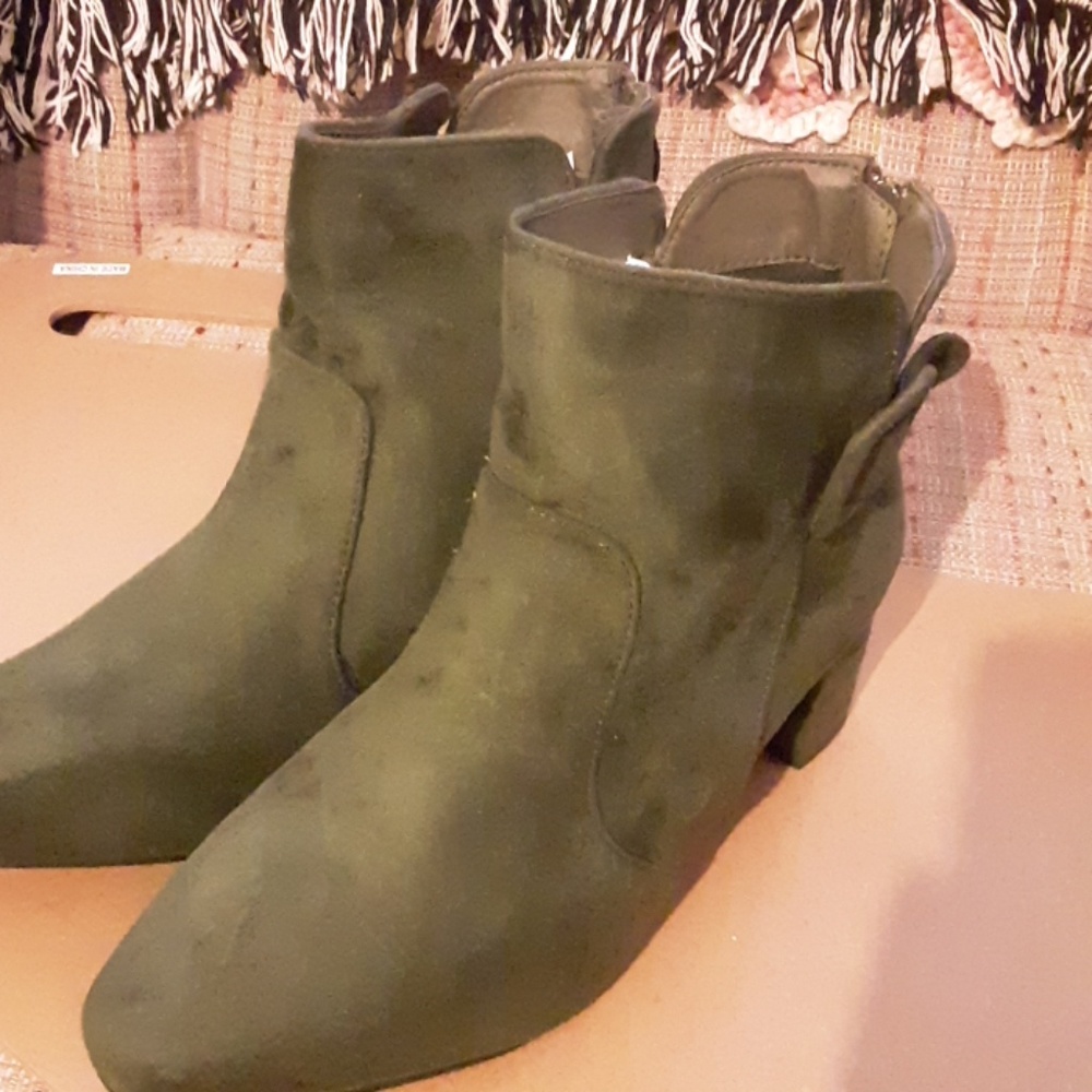 ankle boot - Picture 2 of 4